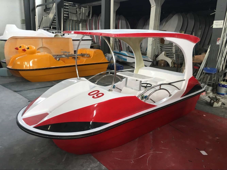 4人風(fēng)神自排水腳踏船