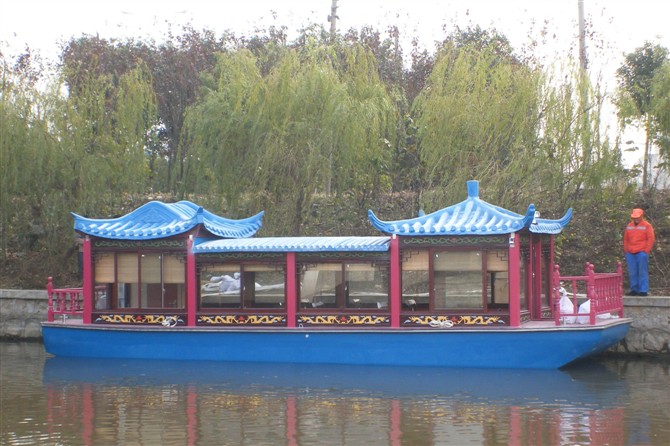 畫(huà)舫船