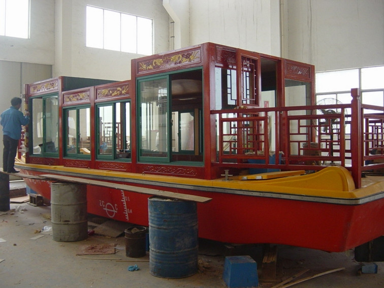 畫(huà)舫船